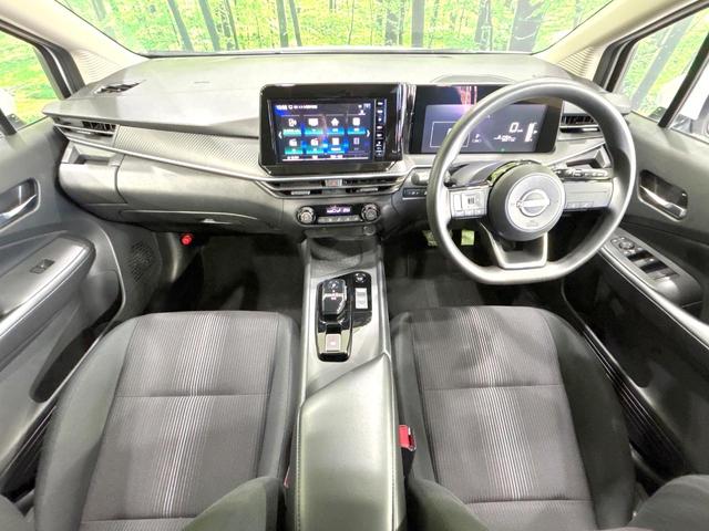 ノート Ｘ　純正９型ナビ　バックカメラ　エマージェンシーブレーキ　禁煙車　コーナーセンサー　スマートキー　ＬＥＤヘッド　ビルトインＥＴＣ　オートハイビーム　車線逸脱警報　オートライト　Ｂｌｕｅｔｏｏｔｈ（2枚目）