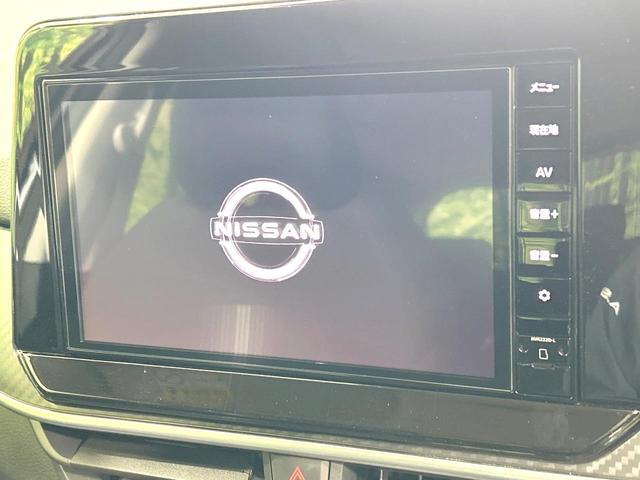 ノート Ｘ　純正９型ナビ　バックカメラ　エマージェンシーブレーキ　禁煙車　コーナーセンサー　スマートキー　ＬＥＤヘッド　ビルトインＥＴＣ　オートハイビーム　車線逸脱警報　オートライト　Ｂｌｕｅｔｏｏｔｈ（3枚目）