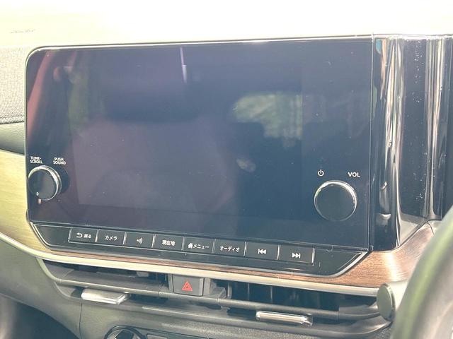 オーラ Ｇ　禁煙車　ＢＯＳＥサウンドシステム　メーカー純正９型ナビ　プロパイロット　全周囲カメラ　衝突軽減装置　デジタルインナーミラー　スマートキー　シートヒーター　ステアリングヒーター　純正１７インチＡＷ（4枚目）
