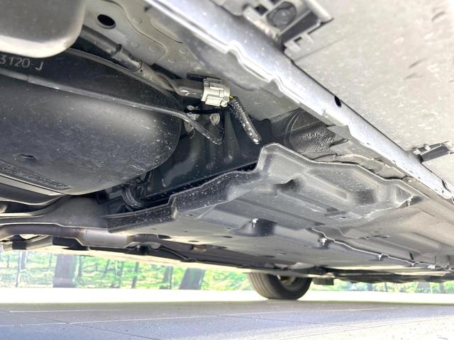 オーラ Ｇ　禁煙車　ＢＯＳＥサウンドシステム　メーカー純正９型ナビ　プロパイロット　全周囲カメラ　衝突軽減装置　デジタルインナーミラー　スマートキー　シートヒーター　ステアリングヒーター　純正１７インチＡＷ（22枚目）