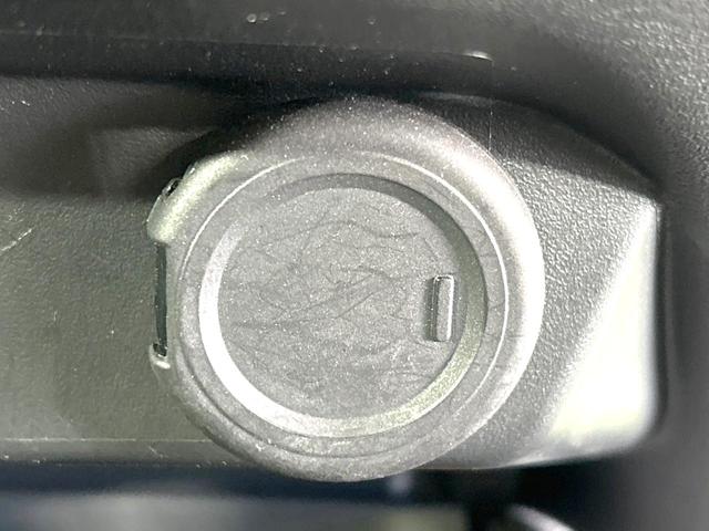 オーラ Ｇ　禁煙車　ＢＯＳＥサウンドシステム　メーカー純正９型ナビ　プロパイロット　全周囲カメラ　衝突軽減装置　デジタルインナーミラー　スマートキー　シートヒーター　ステアリングヒーター　純正１７インチＡＷ（67枚目）