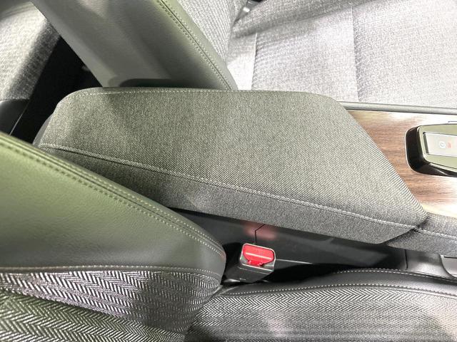 オーラ Ｇ　禁煙車　ＢＯＳＥサウンドシステム　メーカー純正９型ナビ　プロパイロット　全周囲カメラ　衝突軽減装置　デジタルインナーミラー　スマートキー　シートヒーター　ステアリングヒーター　純正１７インチＡＷ（68枚目）