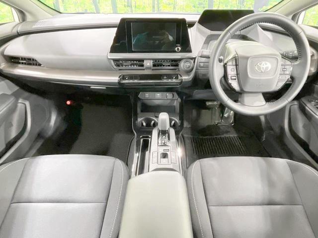 プリウス Ｇ　純正８型ナビ　全周囲カメラ　寒冷地仕様　衝突軽減　純正１９ＡＷ　レーダークルーズ　禁煙車　コーナーセンサー　スマートキー　ＬＥＤヘッド　ＥＴＣ　オートハイビーム　オートライト　オートエアコン（2枚目）