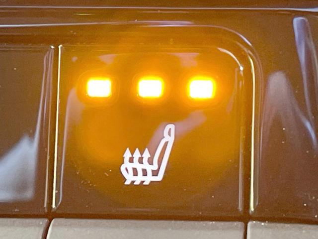 プリウス Ｇ　純正８型ナビ　全周囲カメラ　寒冷地仕様　衝突軽減　純正１９ＡＷ　レーダークルーズ　禁煙車　コーナーセンサー　スマートキー　ＬＥＤヘッド　ＥＴＣ　オートハイビーム　オートライト　オートエアコン（5枚目）