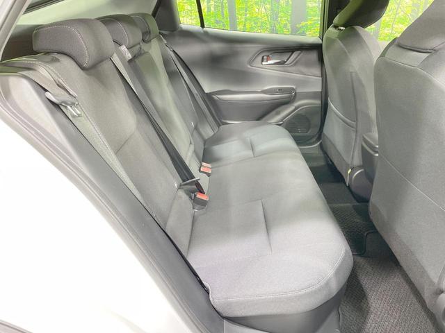 プリウス Ｇ　純正８型ナビ　全周囲カメラ　寒冷地仕様　衝突軽減　純正１９ＡＷ　レーダークルーズ　禁煙車　コーナーセンサー　スマートキー　ＬＥＤヘッド　ＥＴＣ　オートハイビーム　オートライト　オートエアコン（9枚目）