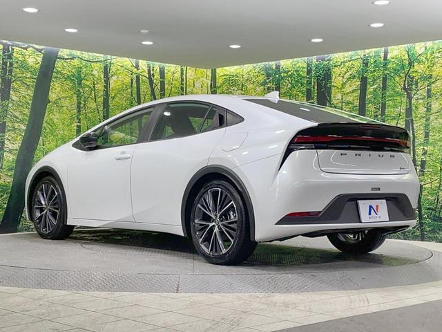 プリウス Ｇ　純正８型ナビ　全周囲カメラ　寒冷地仕様　衝突軽減　純正１９ＡＷ　レーダークルーズ　禁煙車　コーナーセンサー　スマートキー　ＬＥＤヘッド　ＥＴＣ　オートハイビーム　オートライト　オートエアコン（17枚目）