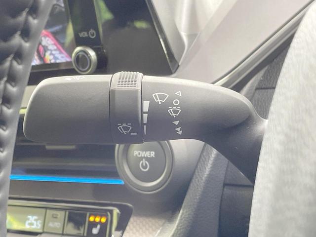 プリウス Ｇ　純正８型ナビ　全周囲カメラ　寒冷地仕様　衝突軽減　純正１９ＡＷ　レーダークルーズ　禁煙車　コーナーセンサー　スマートキー　ＬＥＤヘッド　ＥＴＣ　オートハイビーム　オートライト　オートエアコン（26枚目）