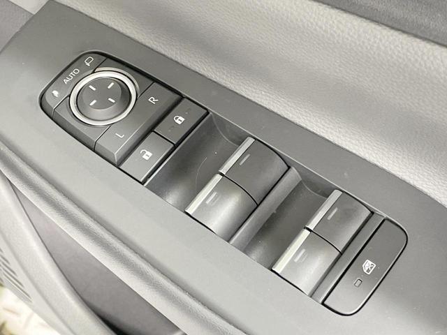 プリウス Ｇ　純正８型ナビ　全周囲カメラ　寒冷地仕様　衝突軽減　純正１９ＡＷ　レーダークルーズ　禁煙車　コーナーセンサー　スマートキー　ＬＥＤヘッド　ＥＴＣ　オートハイビーム　オートライト　オートエアコン（56枚目）