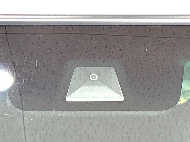 N-BOXカスタム L スタイル+ブラック 禁煙車 純正8型ナビ バックカメラ 両側電動ドア 衝突軽減装置 アダプティブクルーズ スマートキー LEDヘッド オートハイビーム オートライト オートエアコン 純正14インチアルミ シートヒーター(6枚目)