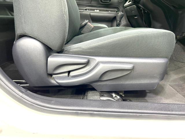 アクア Sスタイルブラック 禁煙車 SDナビ バックカメラ 寒冷地仕様 衝突被害軽減装置 コーナーセンサー スマートキー HIDヘッド ETC オートマチックハイビーム オートライト オートエアコン Bluetooth フルセグ(41枚目)