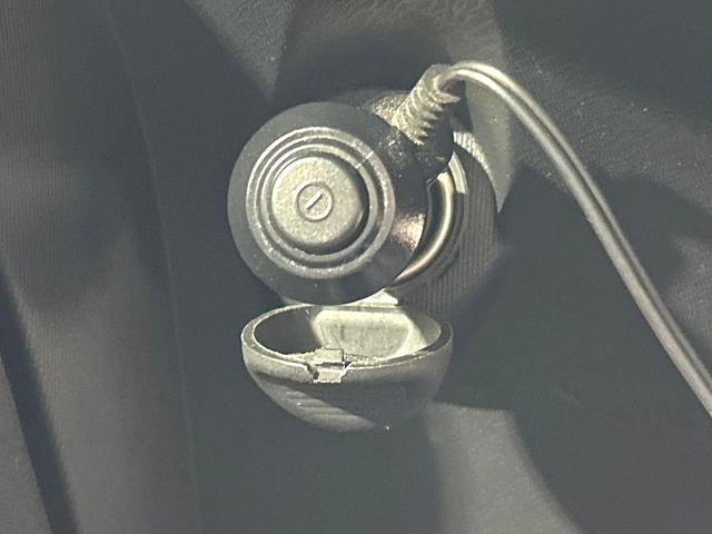 アクア Sスタイルブラック 禁煙車 SDナビ バックカメラ 寒冷地仕様 衝突被害軽減装置 コーナーセンサー スマートキー HIDヘッド ETC オートマチックハイビーム オートライト オートエアコン Bluetooth フルセグ(58枚目)