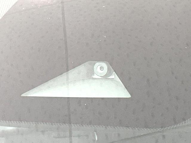 オーラ G レザーエディション 禁煙車 メーカー9型ナビ 全周囲カメラ 衝突軽減装置 プロパイロット レザーシート ドラレコ コーナーセンサー スマートキー LEDヘッド ETC2.0 オートハイビーム 車線逸脱警報 オートライト(6枚目)