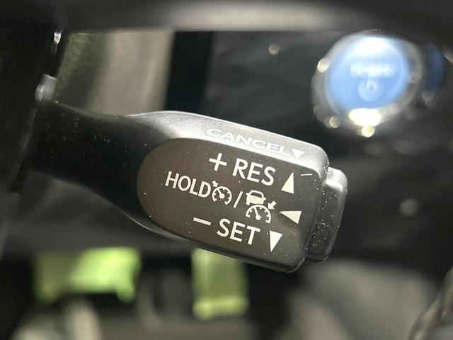 プリウス S 後期型 禁煙車 純正8型ナビ 全周囲カメラ 衝突軽減装置 レーダークルーズ AC100V ドラレコ コーナーセンサー スマートキー LEDヘッド ETC オートハイビーム オートライト オートエアコン(6枚目)