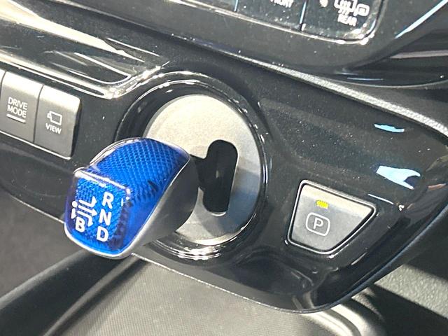 プリウス S 後期型 禁煙車 純正8型ナビ 全周囲カメラ 衝突軽減装置 レーダークルーズ AC100V ドラレコ コーナーセンサー スマートキー LEDヘッド ETC オートハイビーム オートライト オートエアコン(29枚目)