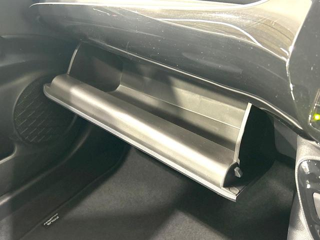 プリウス S 後期型 禁煙車 純正8型ナビ 全周囲カメラ 衝突軽減装置 レーダークルーズ AC100V ドラレコ コーナーセンサー スマートキー LEDヘッド ETC オートハイビーム オートライト オートエアコン(32枚目)