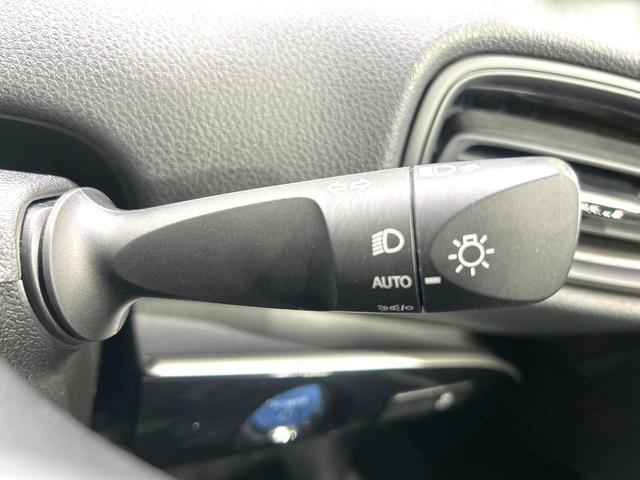 プリウス S 後期型 禁煙車 純正8型ナビ 全周囲カメラ 衝突軽減装置 レーダークルーズ AC100V ドラレコ コーナーセンサー スマートキー LEDヘッド ETC オートハイビーム オートライト オートエアコン(37枚目)