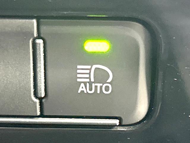 プリウス S 後期型 禁煙車 純正8型ナビ 全周囲カメラ 衝突軽減装置 レーダークルーズ AC100V ドラレコ コーナーセンサー スマートキー LEDヘッド ETC オートハイビーム オートライト オートエアコン(39枚目)