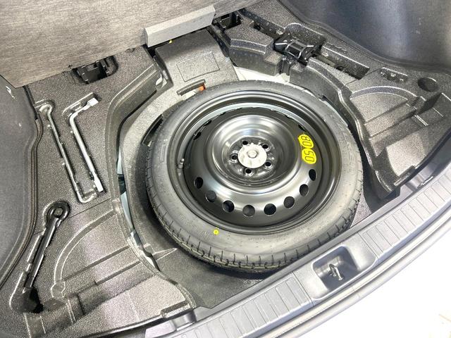 プリウス S 後期型 禁煙車 純正8型ナビ 全周囲カメラ 衝突軽減装置 レーダークルーズ AC100V ドラレコ コーナーセンサー スマートキー LEDヘッド ETC オートハイビーム オートライト オートエアコン(47枚目)