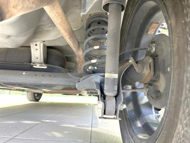 タント カスタムＲＳ　トップエディションＳＡＩＩＩ　後期型　禁煙車　ターボ　両側電動ドア　純正８型ナビ　バックカメラ　衝突軽減装置　ハーフレザー　シートヒーター　コーナーセンサー　スマートキー　ＬＥＤヘッド　ＥＴＣ　オートライト　革巻きハンドル（22枚目）