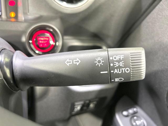 N-BOXカスタム ベースグレード 届出済未使用車 両側電動スライドドア 衝突軽減装置 アダプティブクルーズ シートヒーター スマートキー 純正14インチAW オートライト オートエアコン オートマチックハイビーム 盗難防止装置(30枚目)