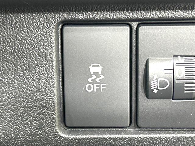 N-BOXカスタム ベースグレード 届出済未使用車 両側電動スライドドア 衝突軽減装置 アダプティブクルーズ シートヒーター スマートキー 純正14インチAW オートライト オートエアコン オートマチックハイビーム 盗難防止装置(31枚目)