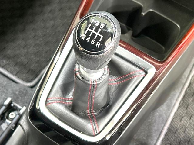 スイフトスポーツ ベースグレード 禁煙車 6MT車 純正8型ナビ 全周囲カメラ 衝突軽減装置 アダプティブクルーズ シートヒーター ドラレコ コーナーセンサー スマートキー LEDヘッド ETC オートライト 純正17インチAW(3枚目)