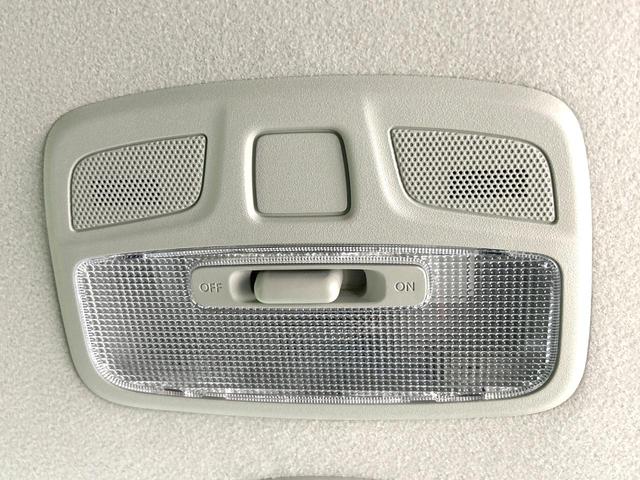 スイフトスポーツ ベースグレード 禁煙車 6MT車 純正8型ナビ 全周囲カメラ 衝突軽減装置 アダプティブクルーズ シートヒーター ドラレコ コーナーセンサー スマートキー LEDヘッド ETC オートライト 純正17インチAW(25枚目)