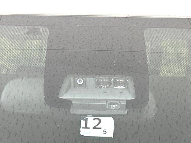 シエンタ G 禁煙車 純正ナビ 両側電動スライドドア 衝突軽減装置 バックカメラ ETC スマートキー ドラレコ LEDヘッド オートライト オートエアコン 15インチAW 革巻きステアリング 車線逸脱警報(5枚目)