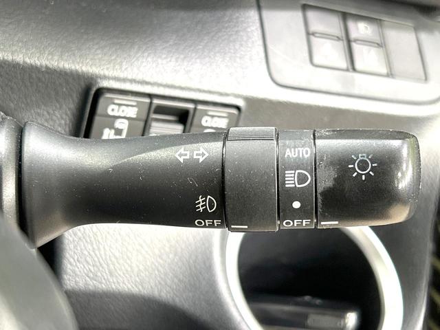 シエンタ G 禁煙車 純正ナビ 両側電動スライドドア 衝突軽減装置 バックカメラ ETC スマートキー ドラレコ LEDヘッド オートライト オートエアコン 15インチAW 革巻きステアリング 車線逸脱警報(36枚目)