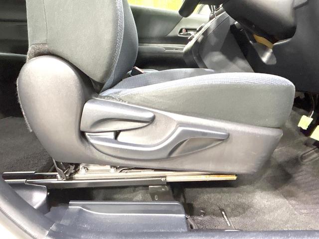 シエンタ G 禁煙車 純正ナビ 両側電動スライドドア 衝突軽減装置 バックカメラ ETC スマートキー ドラレコ LEDヘッド オートライト オートエアコン 15インチAW 革巻きステアリング 車線逸脱警報(60枚目)