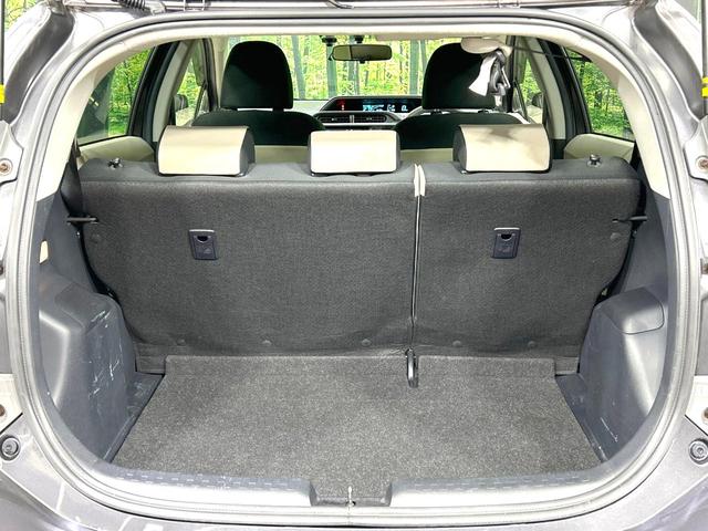 アクア S 純正SDナビ 禁煙車 スマートキー LEDヘッド オートライト オートエアコン Bluetooth CD再生 DVD再生 フルセグ 15インチアルミホイール フロントフォグライト 盗難防止システム(11枚目)