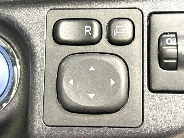 アクア S 純正SDナビ 禁煙車 スマートキー LEDヘッド オートライト オートエアコン Bluetooth CD再生 DVD再生 フルセグ 15インチアルミホイール フロントフォグライト 盗難防止システム(25枚目)