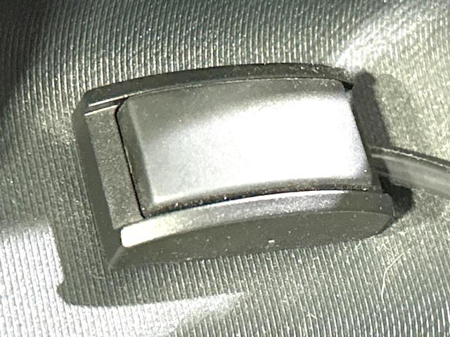 アクア S 純正SDナビ 禁煙車 スマートキー LEDヘッド オートライト オートエアコン Bluetooth CD再生 DVD再生 フルセグ 15インチアルミホイール フロントフォグライト 盗難防止システム(46枚目)