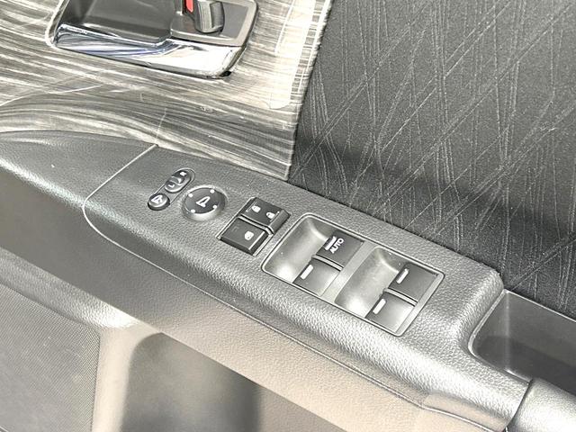 オデッセイ アブソルート メーカー純正ナビ バックカメラ 両側電動ドア 衝突軽減装置 ハーフレザーシート スマートキー LEDヘッド ETC クルコン オートライト オートエアコン 純正18インチアルミ Bluetooth(41枚目)