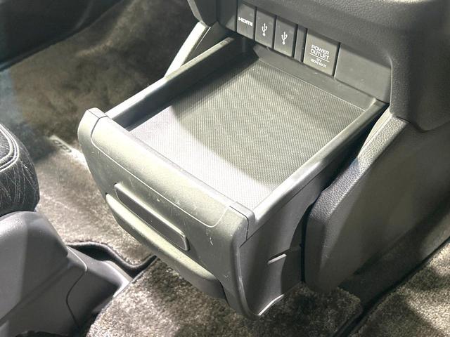 オデッセイ アブソルート メーカー純正ナビ バックカメラ 両側電動ドア 衝突軽減装置 ハーフレザーシート スマートキー LEDヘッド ETC クルコン オートライト オートエアコン 純正18インチアルミ Bluetooth(54枚目)