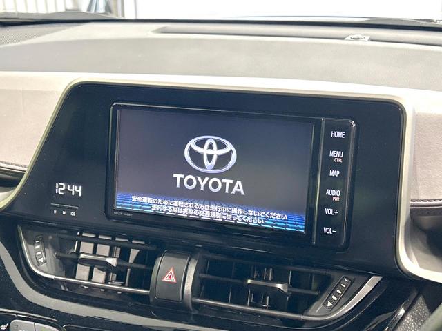 Ｃ－ＨＲ Ｇ　禁煙車　純正ナビ　衝突軽減装置　レーダークルーズ　バックカメラ　シートヒーター　スマートキー　ＥＴＣ　ドラレコ　ＬＥＤヘッド　ハーフレザー　オートライト　オートエアコン　オートマチックハイビーム（3枚目）