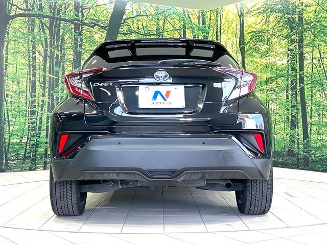Ｃ－ＨＲ Ｇ　禁煙車　純正ナビ　衝突軽減装置　レーダークルーズ　バックカメラ　シートヒーター　スマートキー　ＥＴＣ　ドラレコ　ＬＥＤヘッド　ハーフレザー　オートライト　オートエアコン　オートマチックハイビーム（13枚目）