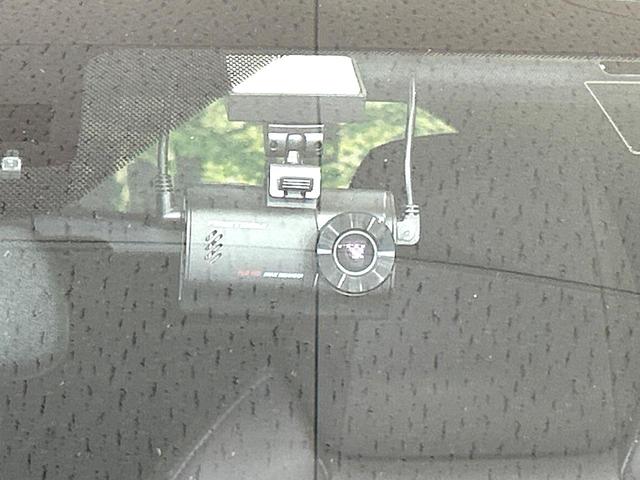 Ｃ－ＨＲ Ｇ　禁煙車　純正ナビ　衝突軽減装置　レーダークルーズ　バックカメラ　シートヒーター　スマートキー　ＥＴＣ　ドラレコ　ＬＥＤヘッド　ハーフレザー　オートライト　オートエアコン　オートマチックハイビーム（35枚目）