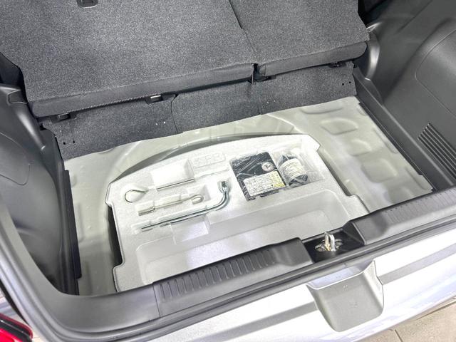 スイフトスポーツ ベースグレード MT車 ターボ フルエアロ 純正SDナビ 全周囲カメラ 衝突被害軽減システム シートヒーター スマートキー LEDヘッド ビルトインETC クルコン オートハイビーム 車線逸脱警報 オートライト(32枚目)