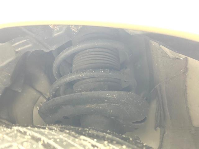 アクア Ｚ　モデリスタフルエアロ　純正９型ナビ　全周囲カメラ　衝突被害軽減システム　レーダークルーズ　禁煙車　ハーフレザーシート　パワーシート　ドラレコ　コーナーセンサー　スマートキー　ＬＥＤヘッド　ＥＴＣ（20枚目）