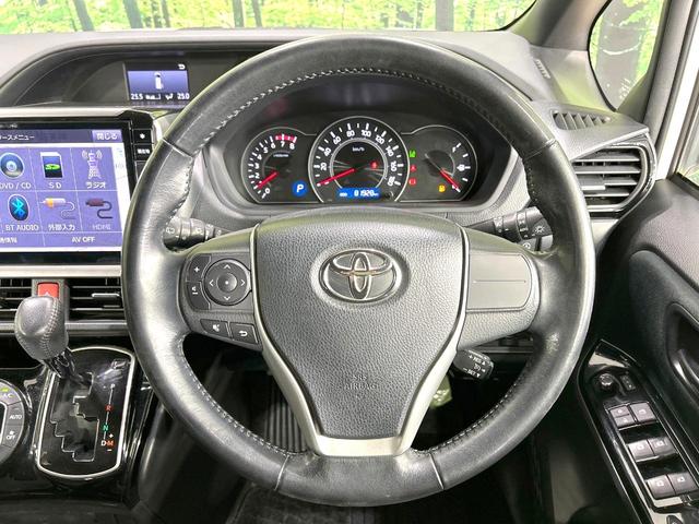 ヴォクシー ＺＳ　後期　禁煙車　寒冷地仕様　ＢＩＧ－Ｘ１１インチナビ　両側電動スライドドア　衝突軽減装置　バックカメラ　クルコン　ＥＴＣ　ＬＥＤヘッド　リアオートエアコン　スマートキー　車線逸脱警報　オートライト（12枚目）