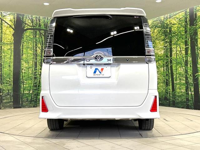 ヴォクシー ＺＳ　後期　禁煙車　寒冷地仕様　ＢＩＧ－Ｘ１１インチナビ　両側電動スライドドア　衝突軽減装置　バックカメラ　クルコン　ＥＴＣ　ＬＥＤヘッド　リアオートエアコン　スマートキー　車線逸脱警報　オートライト（16枚目）