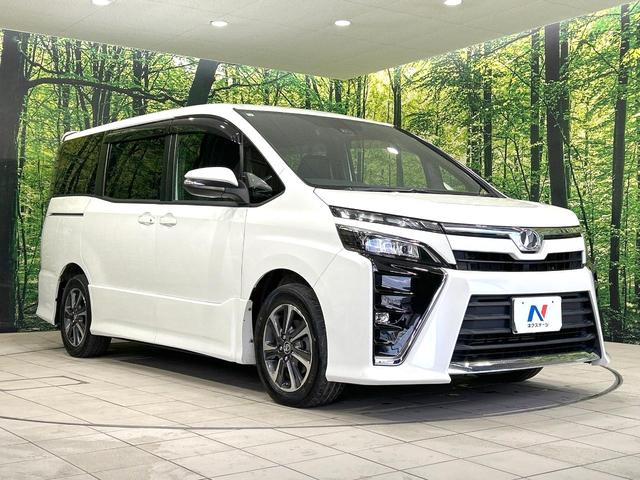 ヴォクシー ＺＳ　後期　禁煙車　寒冷地仕様　ＢＩＧ－Ｘ１１インチナビ　両側電動スライドドア　衝突軽減装置　バックカメラ　クルコン　ＥＴＣ　ＬＥＤヘッド　リアオートエアコン　スマートキー　車線逸脱警報　オートライト（17枚目）