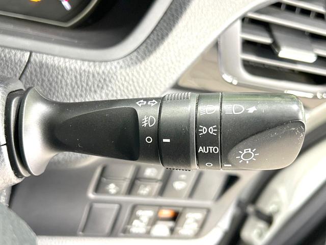 ヴォクシー ＺＳ　後期　禁煙車　寒冷地仕様　ＢＩＧ－Ｘ１１インチナビ　両側電動スライドドア　衝突軽減装置　バックカメラ　クルコン　ＥＴＣ　ＬＥＤヘッド　リアオートエアコン　スマートキー　車線逸脱警報　オートライト（38枚目）