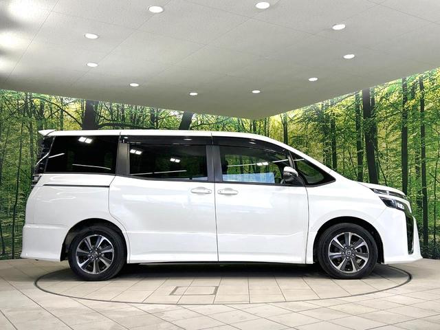 ヴォクシー ＺＳ　後期　禁煙車　寒冷地仕様　ＢＩＧ－Ｘ１１インチナビ　両側電動スライドドア　衝突軽減装置　バックカメラ　クルコン　ＥＴＣ　ＬＥＤヘッド　リアオートエアコン　スマートキー　車線逸脱警報　オートライト（46枚目）
