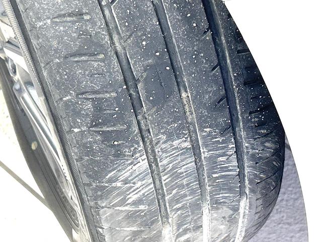 ヴォクシー ＺＳ　後期　禁煙車　寒冷地仕様　ＢＩＧ－Ｘ１１インチナビ　両側電動スライドドア　衝突軽減装置　バックカメラ　クルコン　ＥＴＣ　ＬＥＤヘッド　リアオートエアコン　スマートキー　車線逸脱警報　オートライト（50枚目）