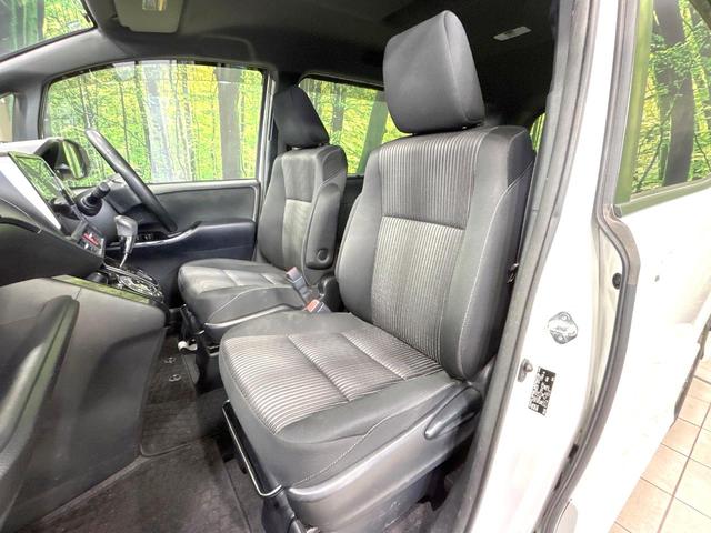ヴォクシー ＺＳ　後期　禁煙車　寒冷地仕様　ＢＩＧ－Ｘ１１インチナビ　両側電動スライドドア　衝突軽減装置　バックカメラ　クルコン　ＥＴＣ　ＬＥＤヘッド　リアオートエアコン　スマートキー　車線逸脱警報　オートライト（52枚目）
