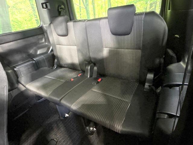 ヴォクシー ＺＳ　後期　禁煙車　寒冷地仕様　ＢＩＧ－Ｘ１１インチナビ　両側電動スライドドア　衝突軽減装置　バックカメラ　クルコン　ＥＴＣ　ＬＥＤヘッド　リアオートエアコン　スマートキー　車線逸脱警報　オートライト（54枚目）