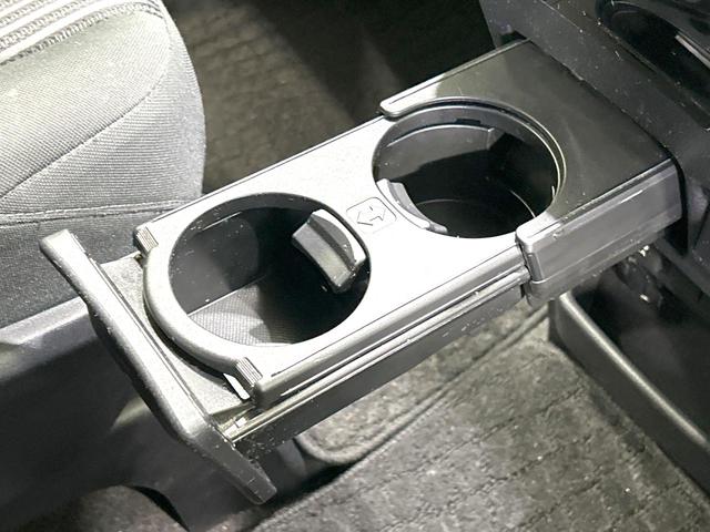 ヴォクシー ＺＳ　後期　禁煙車　寒冷地仕様　ＢＩＧ－Ｘ１１インチナビ　両側電動スライドドア　衝突軽減装置　バックカメラ　クルコン　ＥＴＣ　ＬＥＤヘッド　リアオートエアコン　スマートキー　車線逸脱警報　オートライト（66枚目）