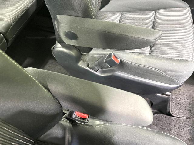 ヴォクシー ＺＳ　後期　禁煙車　寒冷地仕様　ＢＩＧ－Ｘ１１インチナビ　両側電動スライドドア　衝突軽減装置　バックカメラ　クルコン　ＥＴＣ　ＬＥＤヘッド　リアオートエアコン　スマートキー　車線逸脱警報　オートライト（70枚目）